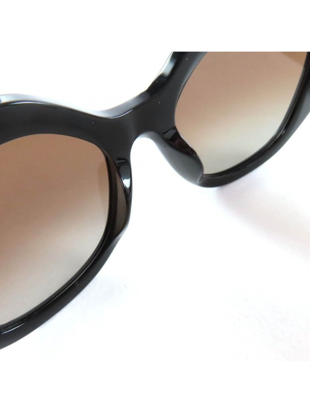 Chanel 5550-a Butterfly Shape Current Item Comes with - Picture 8 of 10